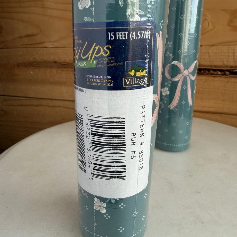 2 pack Village EASY UPS‎ Self-Adhesive WALLPAPER BORDERS Green Pink Floral Bows